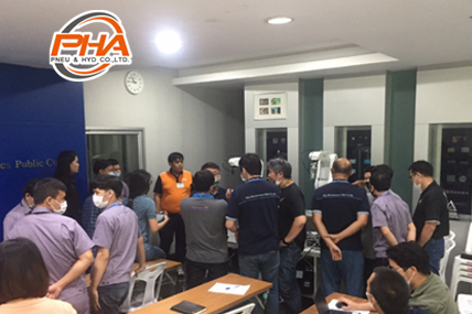 HIWIN Training Robots (2) HIWIN Training Robots (2)