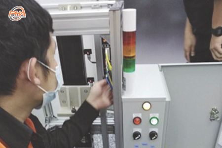 MITSUBISHI PLC MELSEC-F series + Single Axis Robot Hiwin KC + Servo Hiwin 1 MITSUBISHI PLC MELSEC-F series + Single Axis Robot Hiwin KC + Servo Hiwin 1